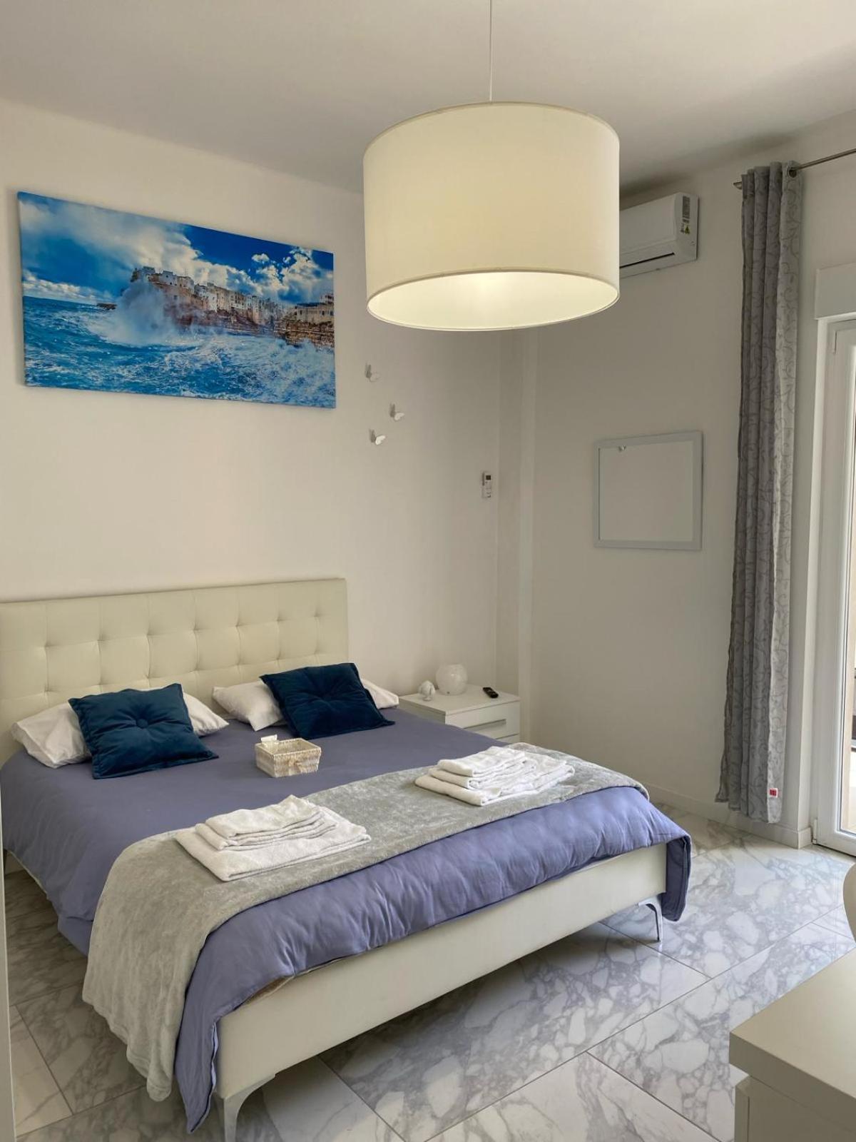 Ennio Rooms Бари Экстерьер фото