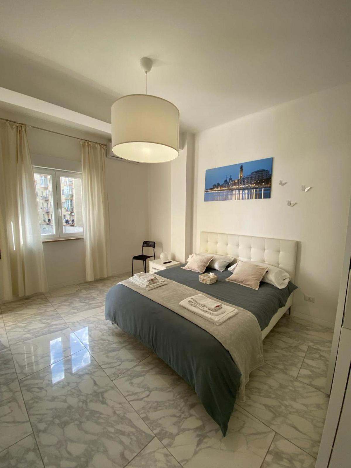 Ennio Rooms Бари Экстерьер фото