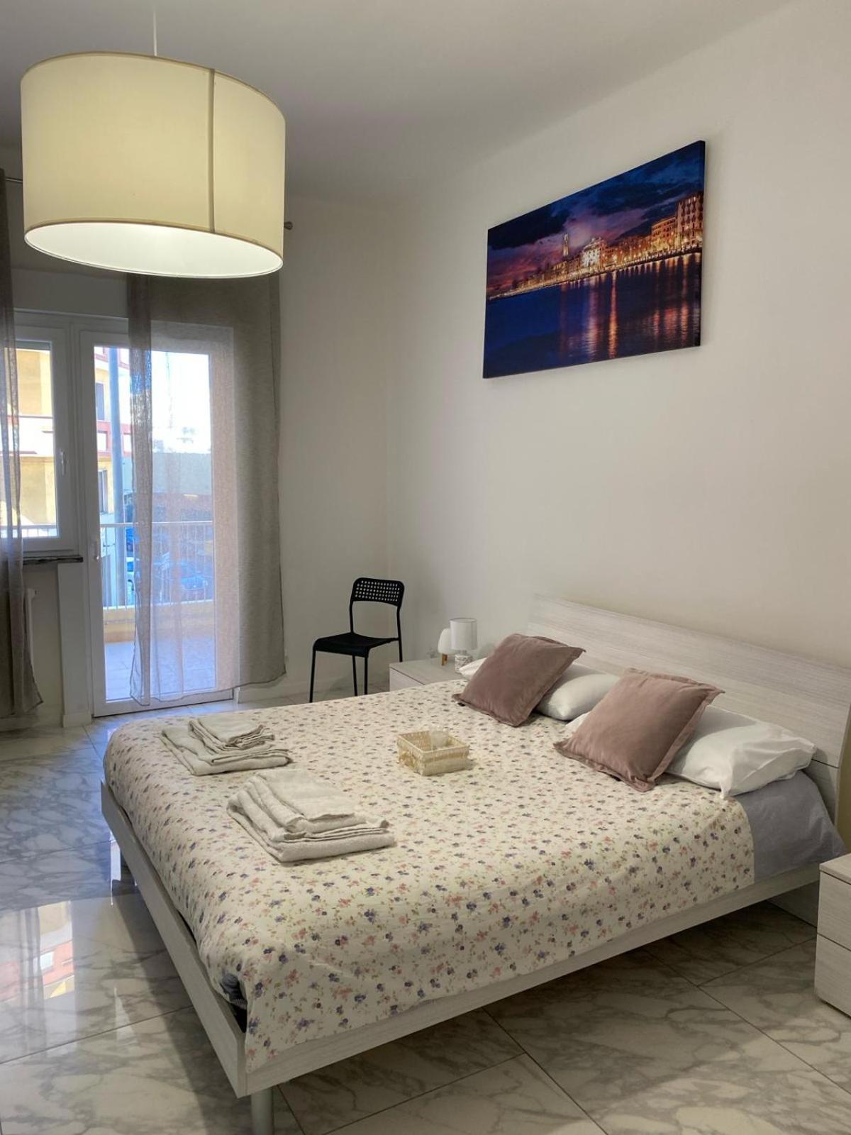 Ennio Rooms Бари Экстерьер фото
