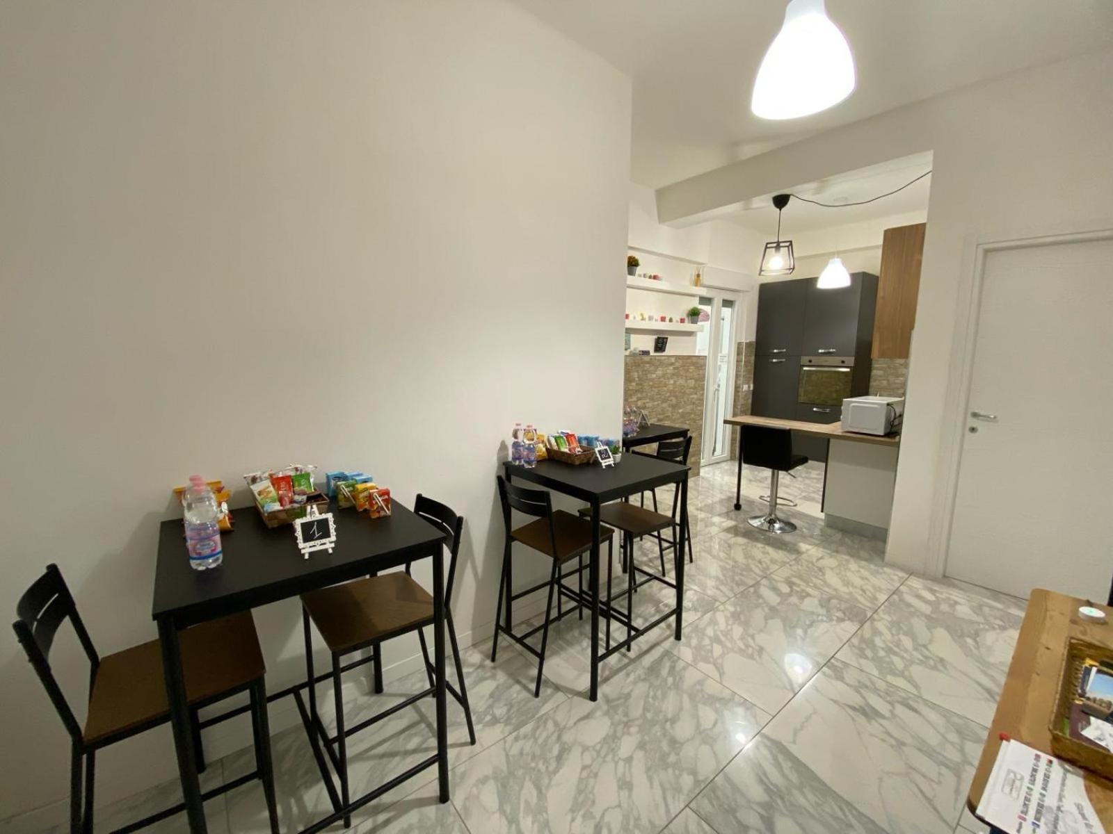 Ennio Rooms Бари Экстерьер фото