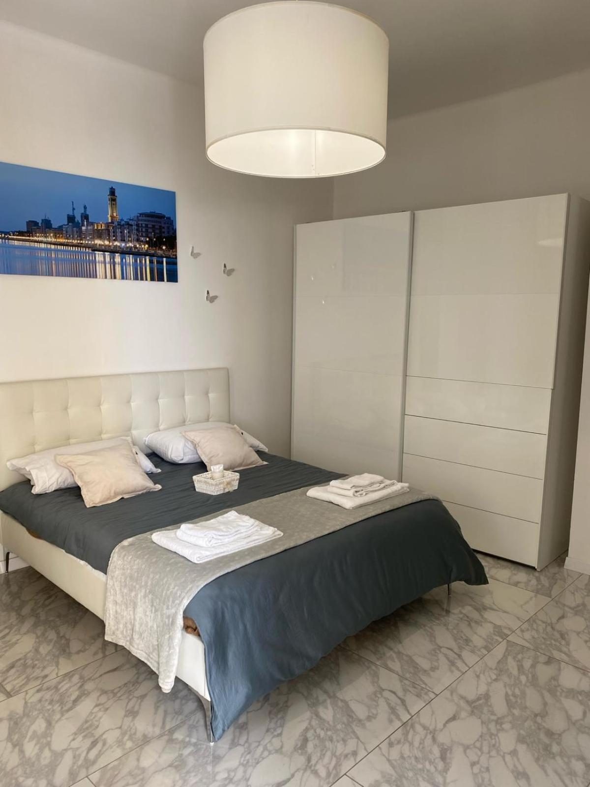 Ennio Rooms Бари Экстерьер фото