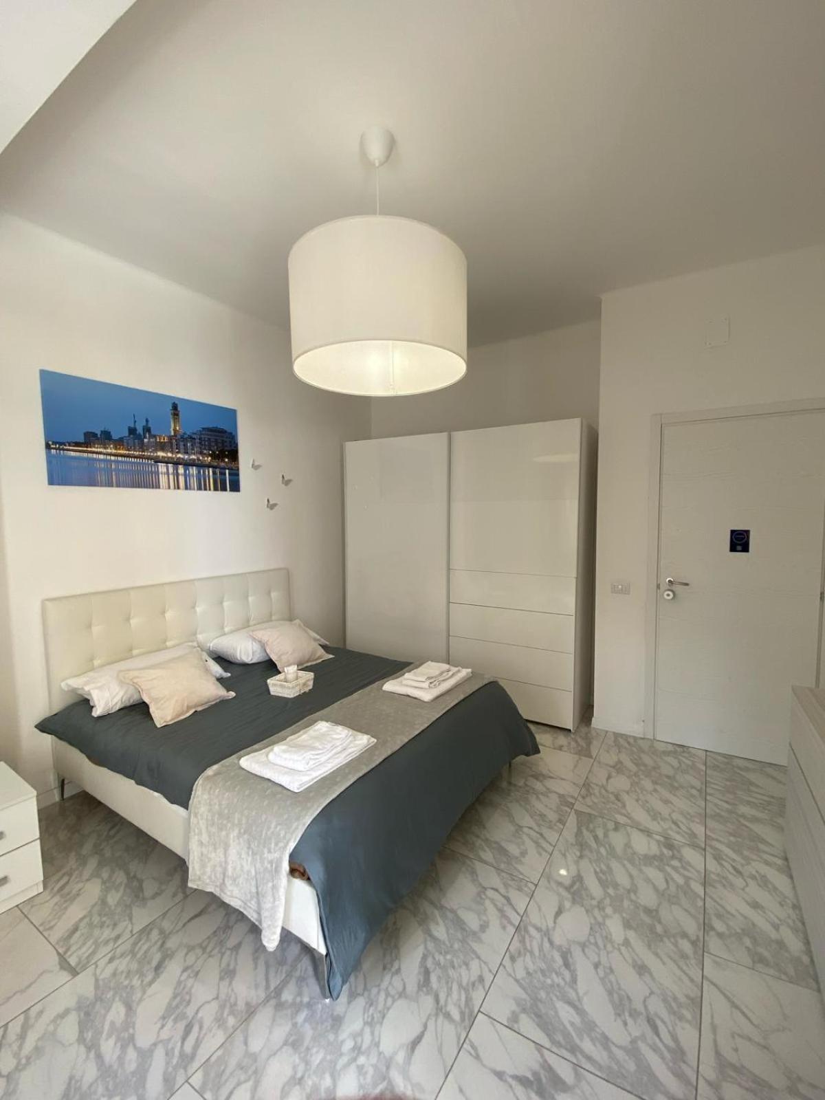 Ennio Rooms Бари Экстерьер фото