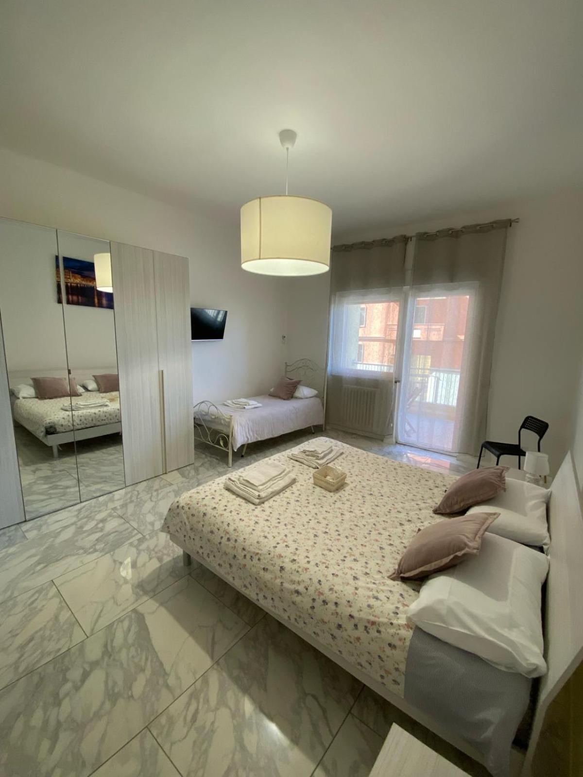 Ennio Rooms Бари Экстерьер фото