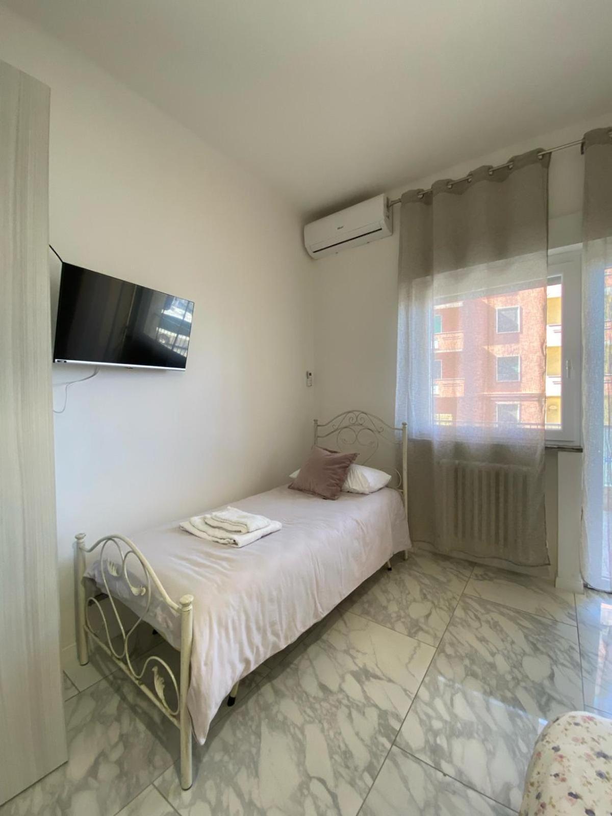 Ennio Rooms Бари Экстерьер фото